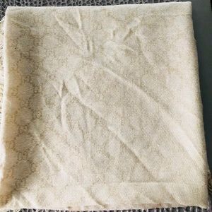 GUCCI AUTHENTIC SCARF